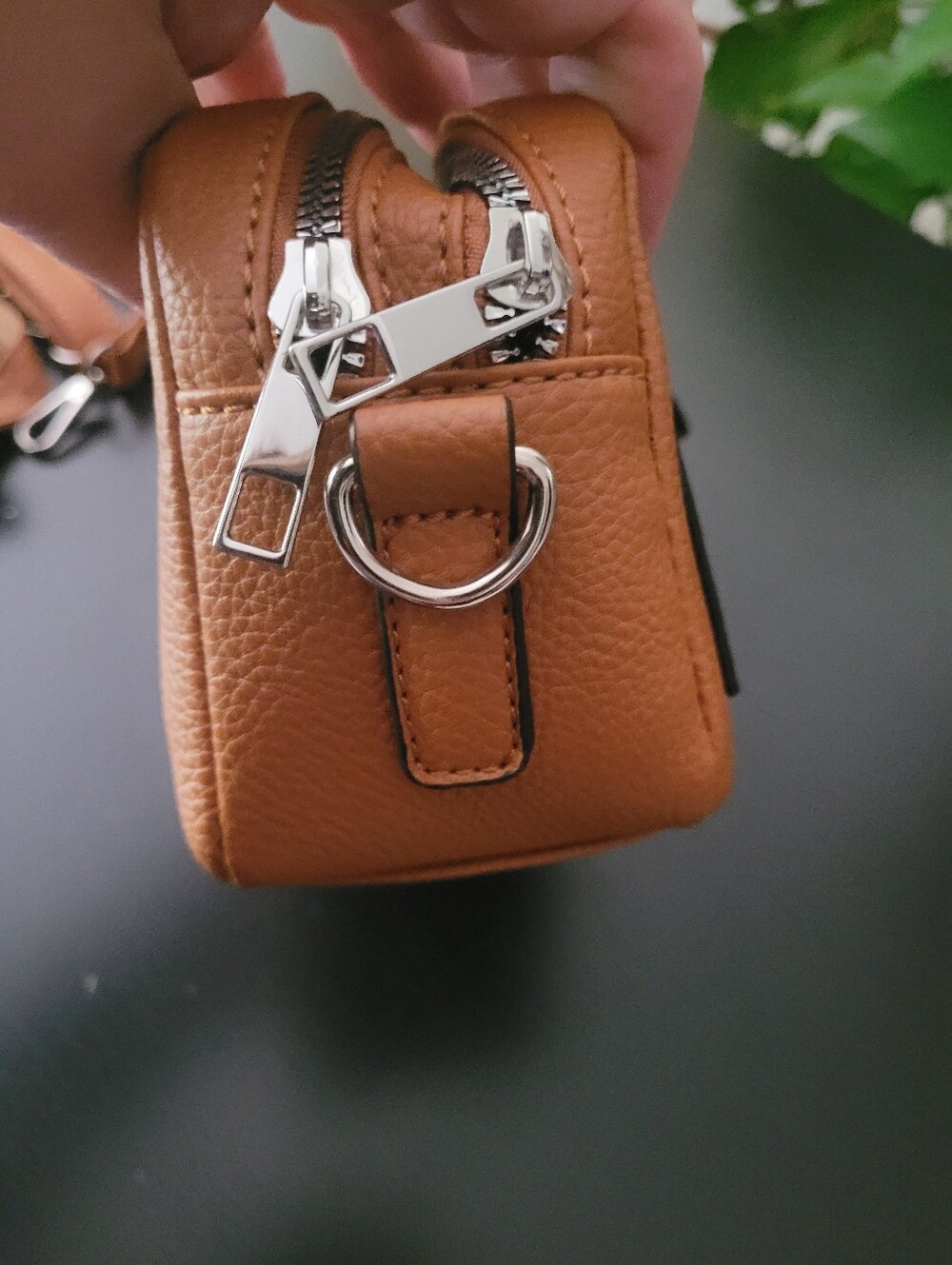 Mossimo Tan Crossbody Camera Bag with Front Pockets & Attachable Crossbody Strap - Picture 3 of 8